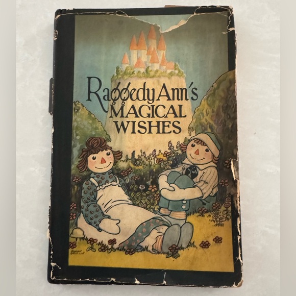 Vintage Raggedy Ann's Magical Wishes Book - Picture 1 of 5